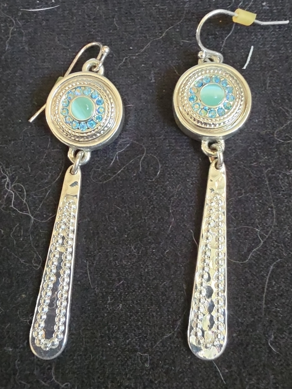 STYLE DOTS Silver Forged Drop Earrings with Aqua Snap Accents